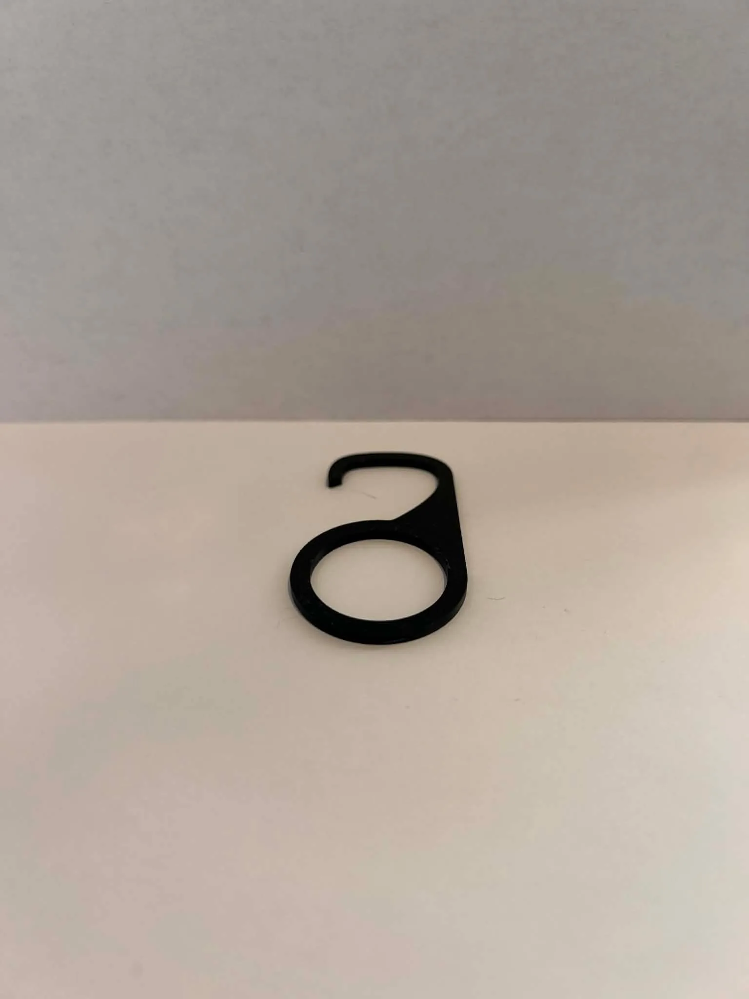 Bilde 5: Universalfeste i svart